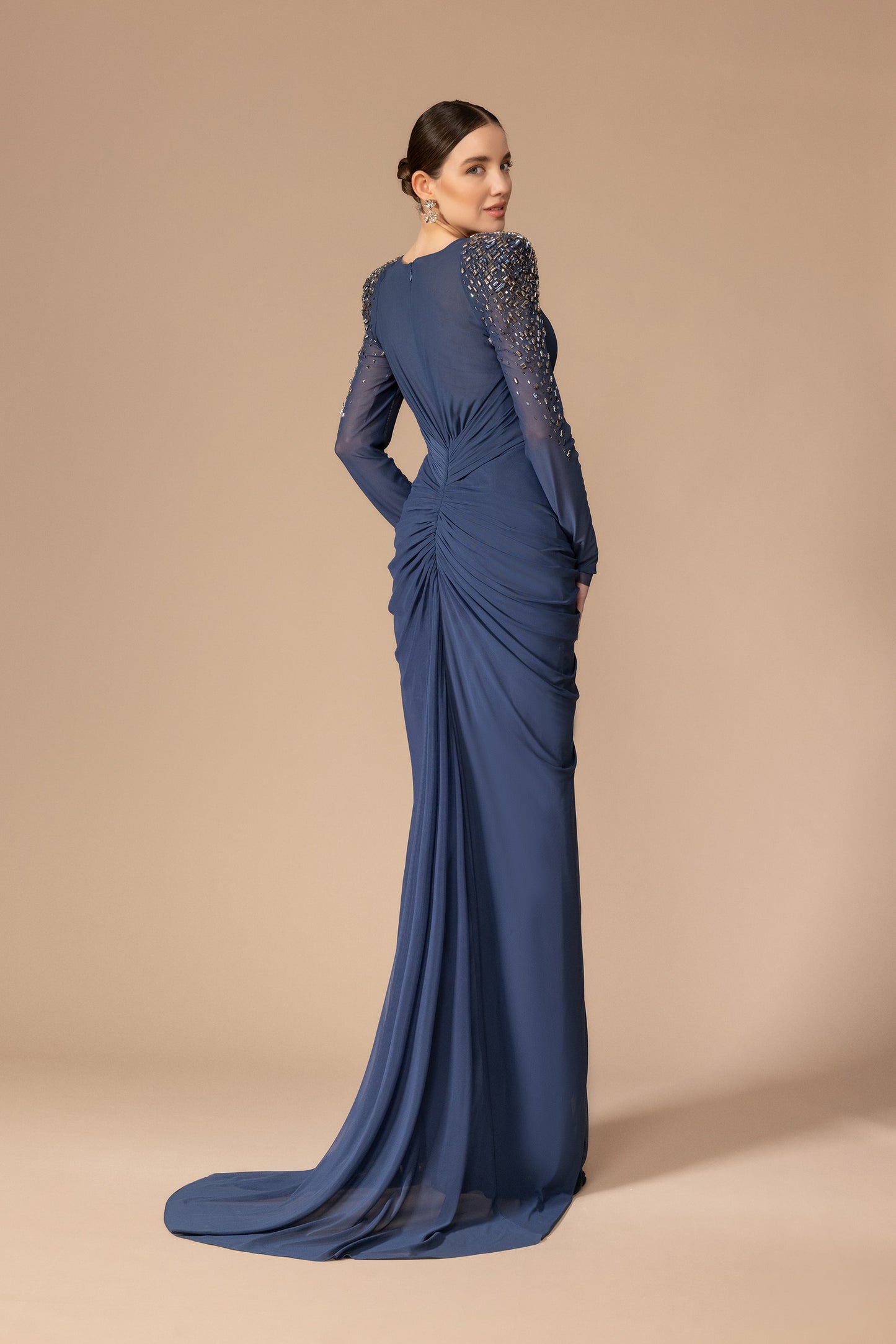 Langärmliges Abendkleid