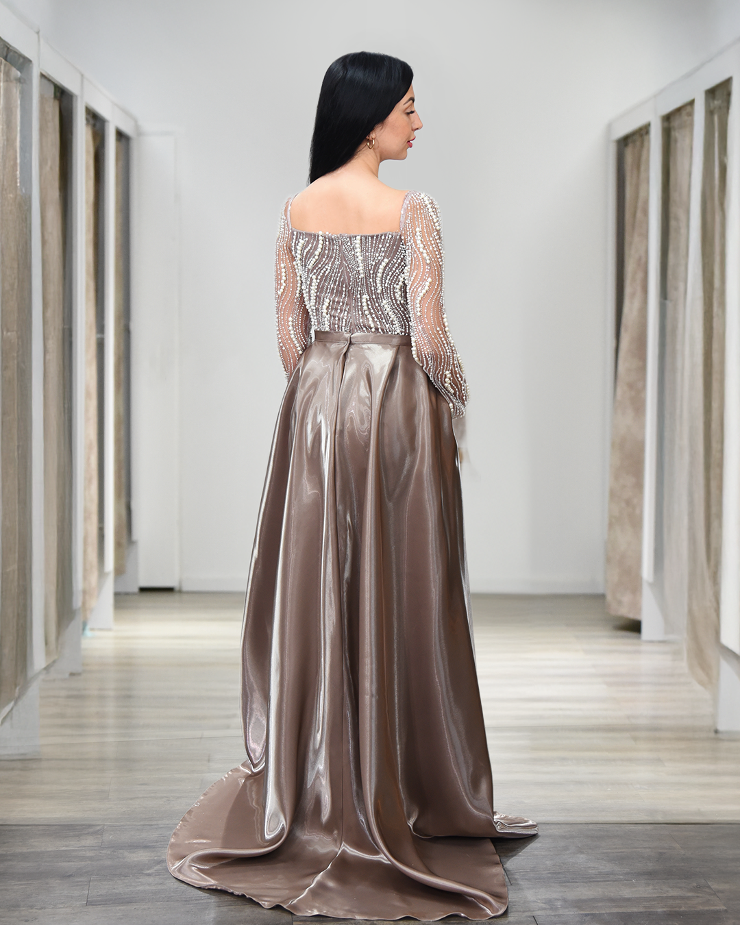 Abenkleid mit langen Ärmeln