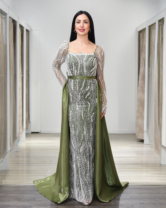 Abendkleid mit langen Ärmeln