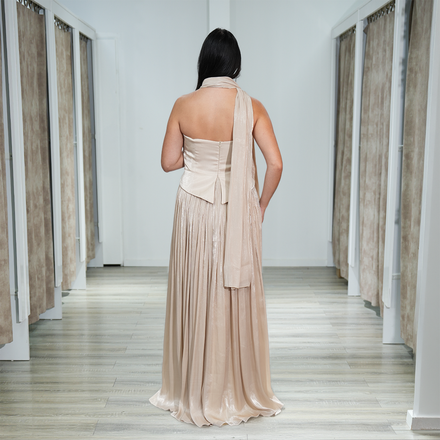 Chiffon A-Linienkleid mit Halsschal