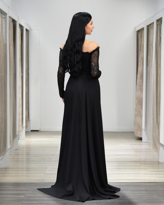 Langärmliges Carmenausschnitt-Abendkleid