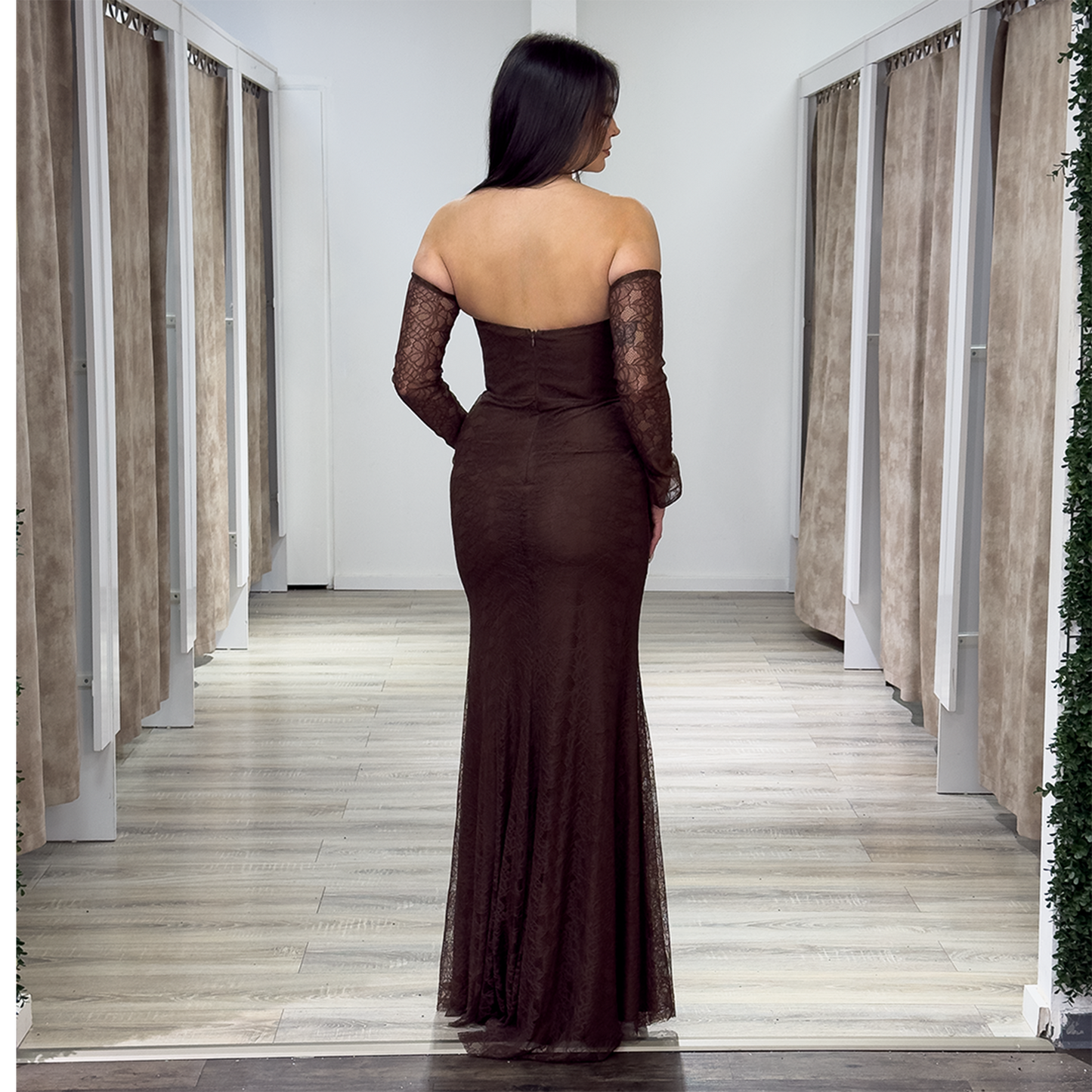 Pailettenkleid mit Handschuhe
