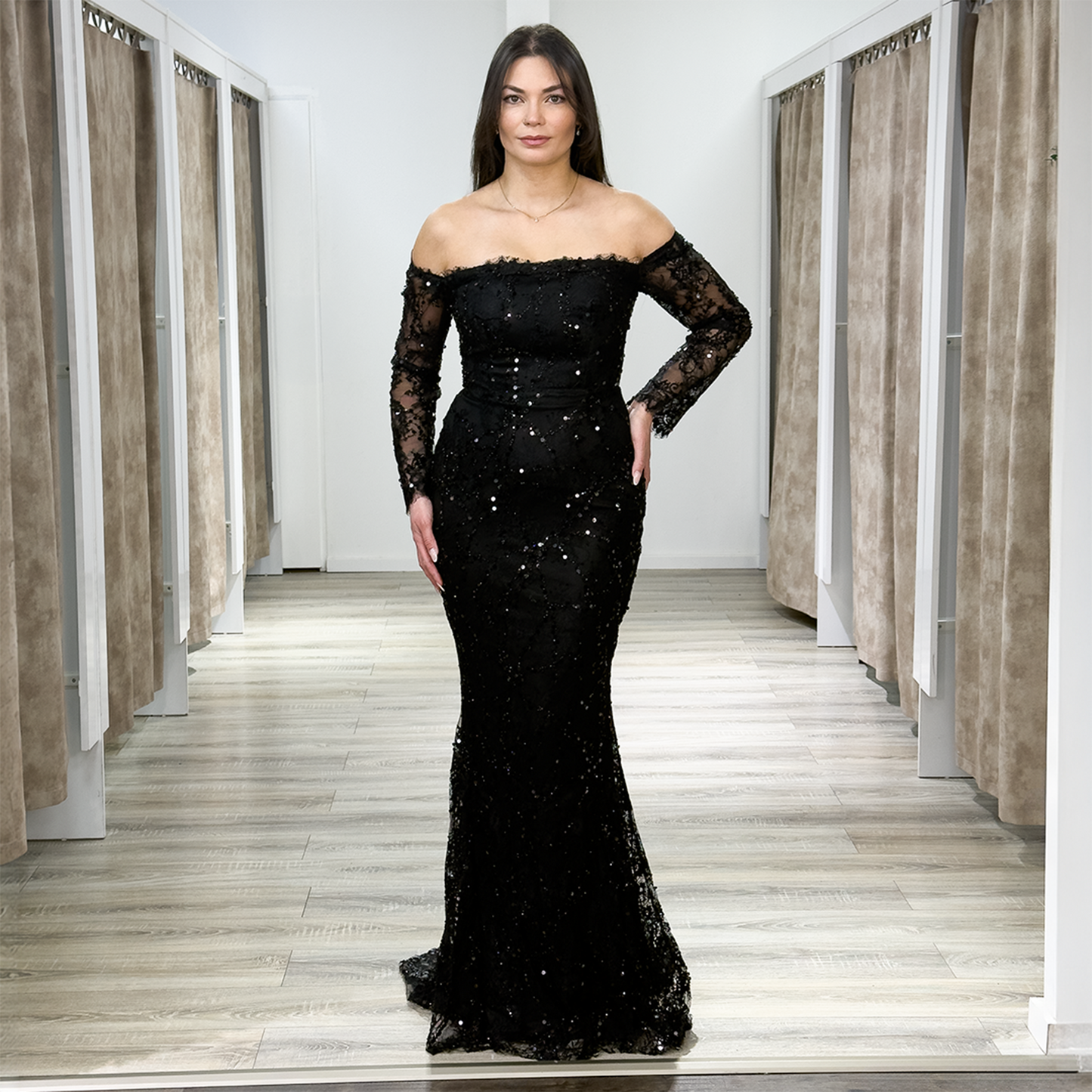Carmenausschnitt figurbetontes Abendkleid